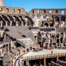Rome: Ondergrondse kerkers van het Colosseum met rondleiding op het Forum Romanum