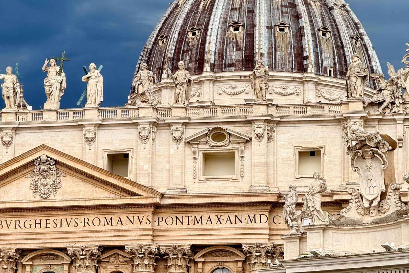Vatican : visite de la Porte Sainte, de la basilique Saint-Pierre et des tombes papales
