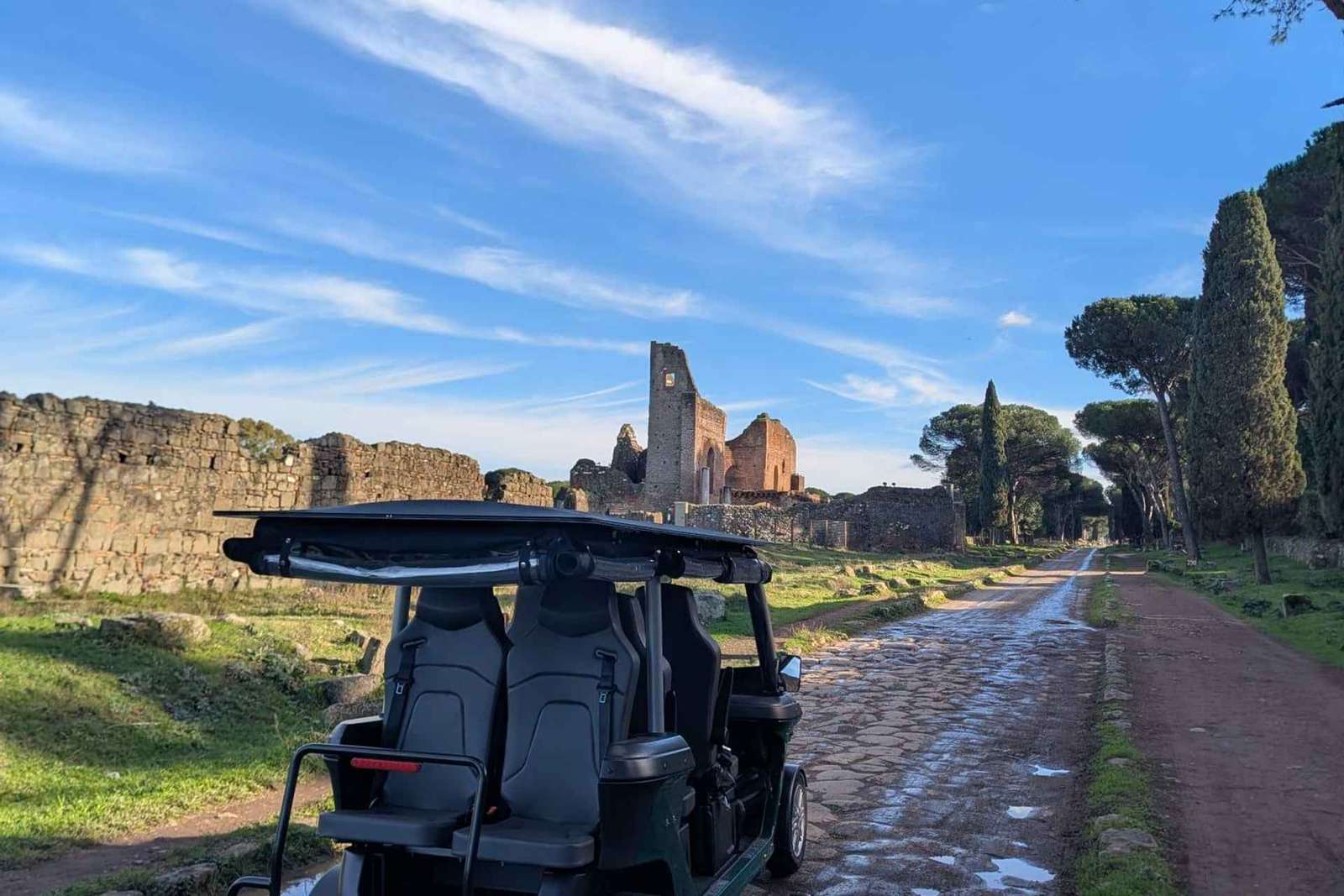 Tour per golfkar over de Via Appia en catacomben