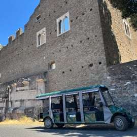 Tour per golfkar over de Via Appia en catacomben