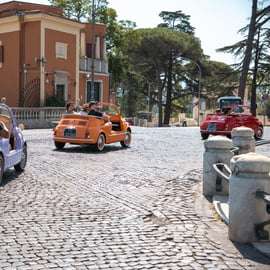 Fiat 500 tour Rome in een klassieke auto langs de Gianicolo