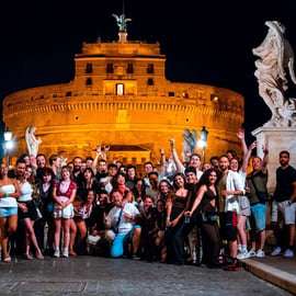 Roma: Pub Crawl y Ultimate Party con Barra Libre y Pizza