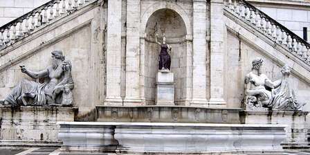 Fontána bohyně Romy na Piazza del Campidoglio