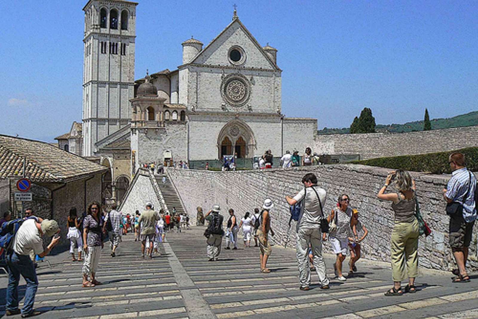 Assisi és Orvieto egynapos kirándulás Rómából ebéddel