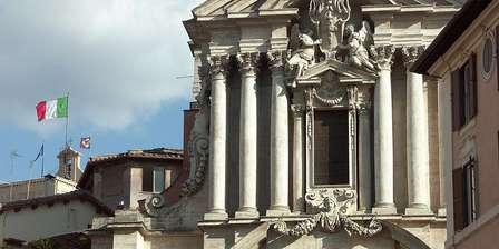 Kostel Santi Vincenzo e Anastasio u Fontány di Trevi