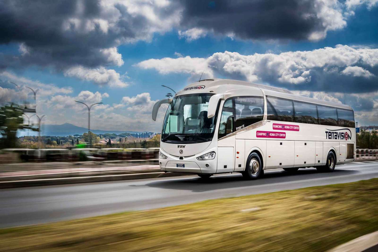 Autobus z lotniska Fiumicino na dworzec Termini, bezpośredni