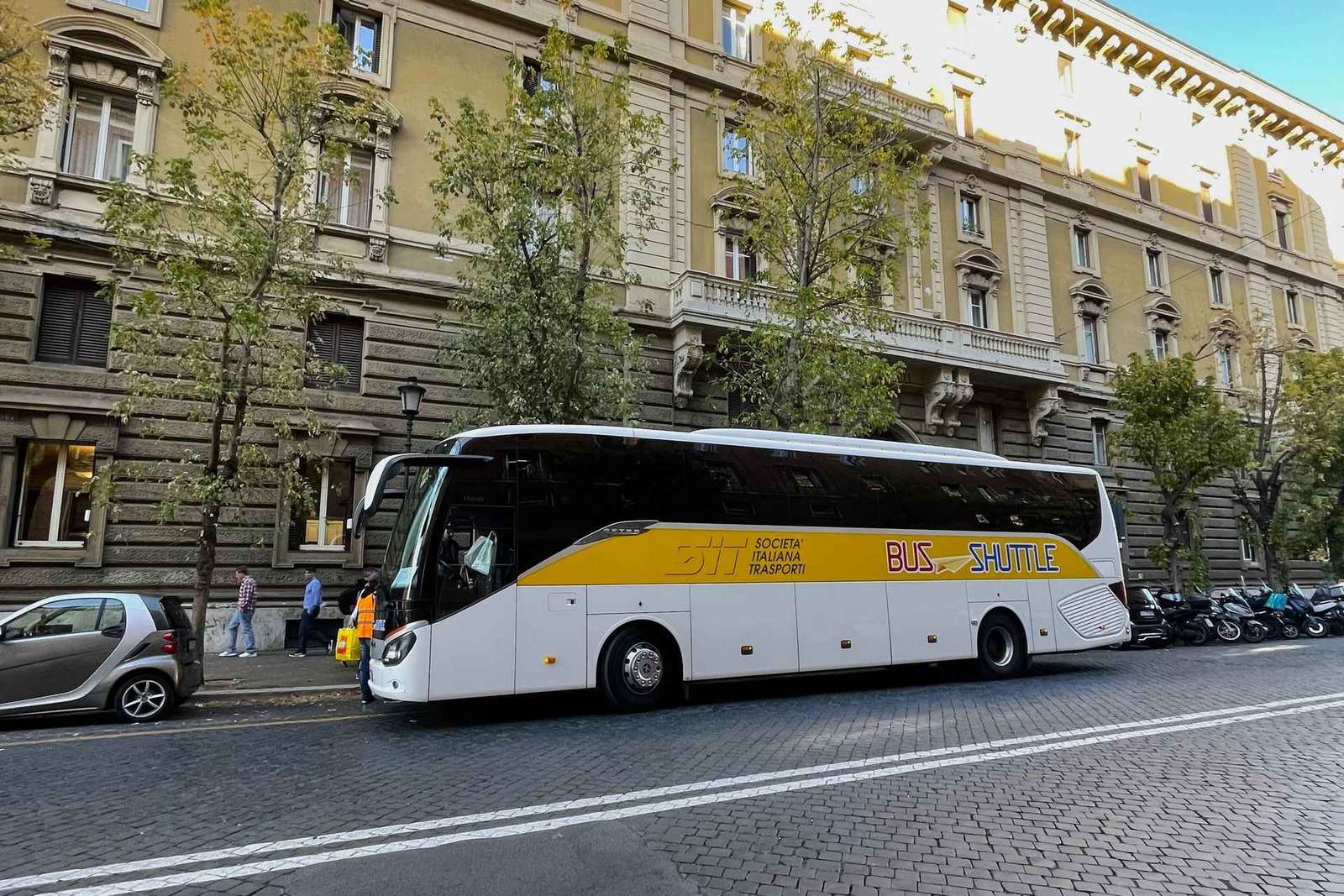 Autobús Fiumicino Ciudad del Vaticano, parada Via Crescenzio